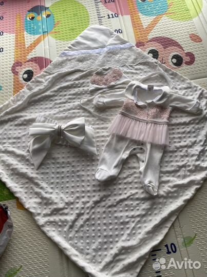 Конверт и комплект на выписку для девочки