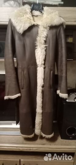 Дубленка натуральная женская с капюшоном
