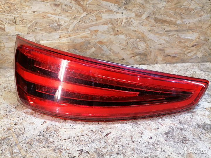 Фонарь левый Audi Q3 8U