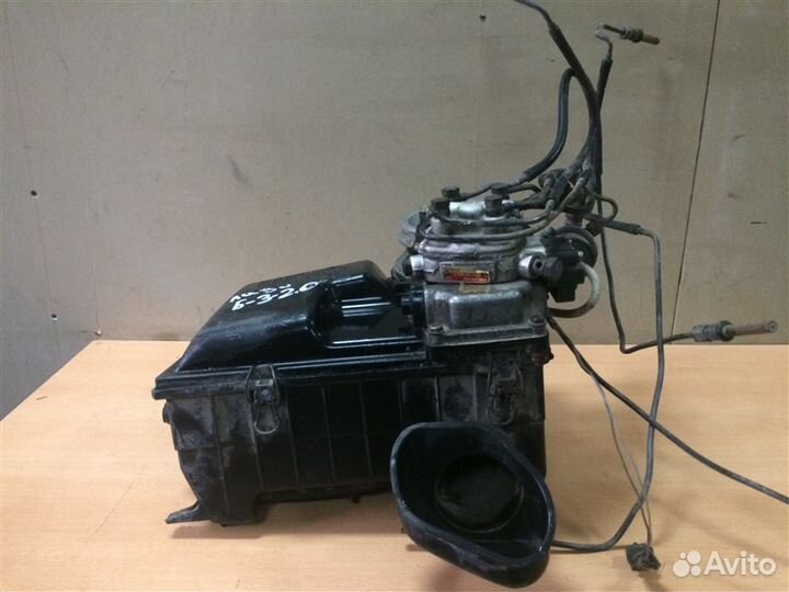 Инжектор (распределитель впрыска топлива)