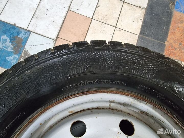 Продам комплект зимних колёс