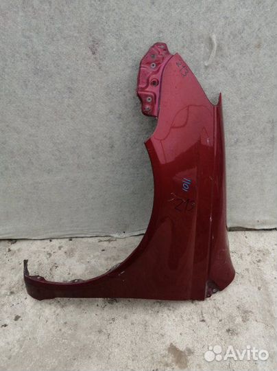 Крыло переднее левое Toyota Platz NCP16