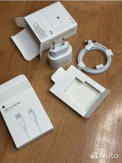 Поступление оригинальных блоков и шнуров на айфон