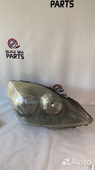 Правая фара opel zafira b дефект
