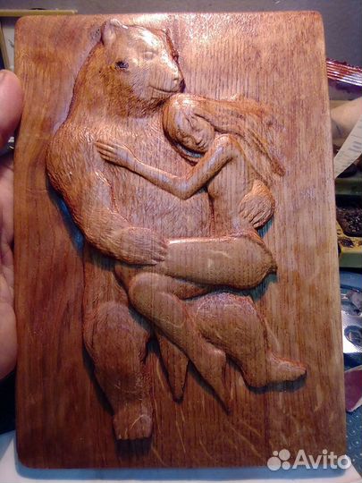 Часы резные