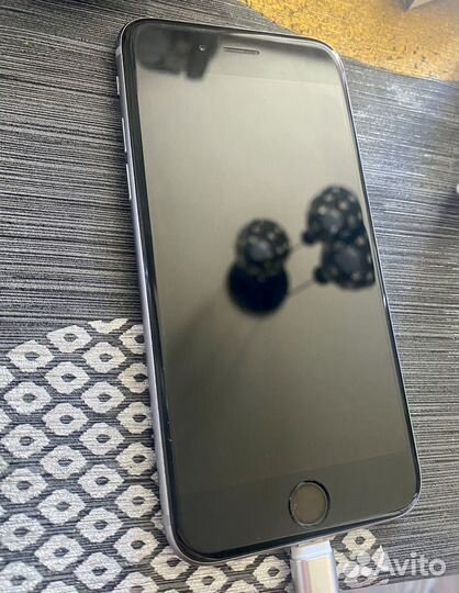Телефон iPhone 6s 64гб