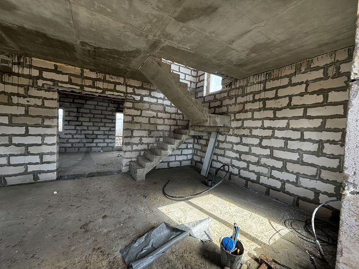 Дом 191 м² на участке 7 сот.