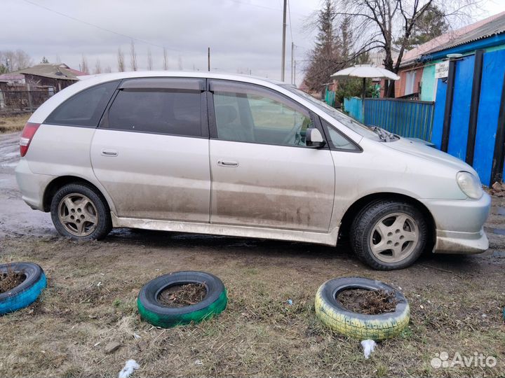 Toyota Nadia 2.0 AT, 2002, 281 355 км