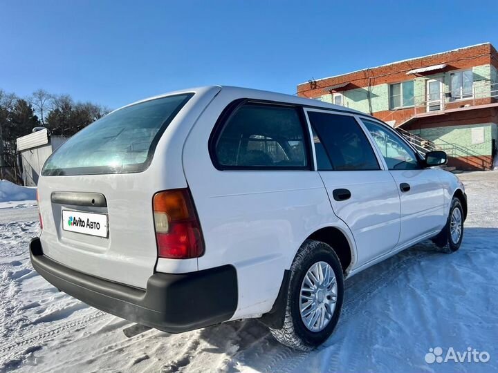 Toyota Corolla 1.5 AT, 1999, 250 000 км