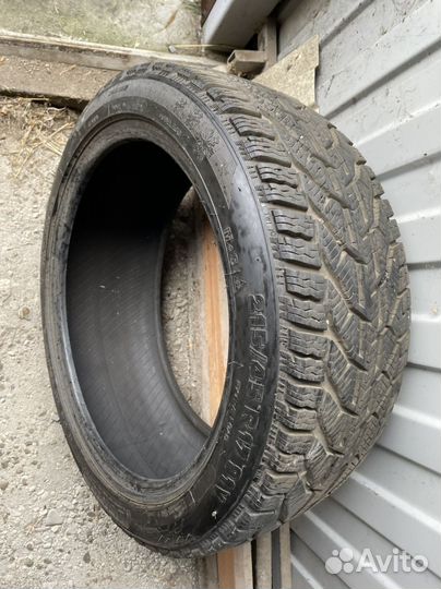 Tigar Winter 215/45 R17
