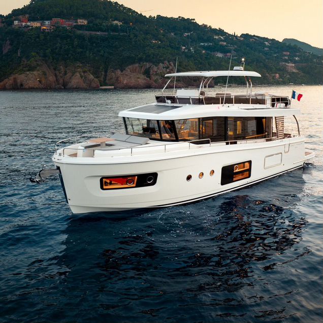 Моторная яхта Beneteau Swift Trawler 54