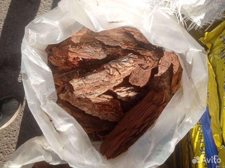 Кора сосны, мульча, кора листвиницы