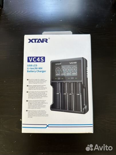 Зарядное устройство для аккумуляторов Xtar VC4S
