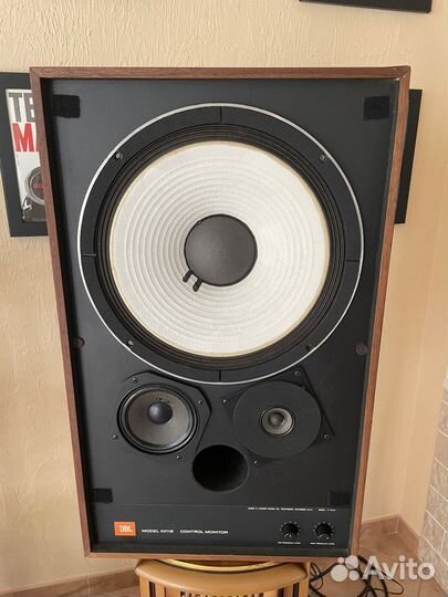JBL 4311B - акустика