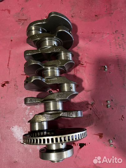 Коленвал Skoda Octavia a5