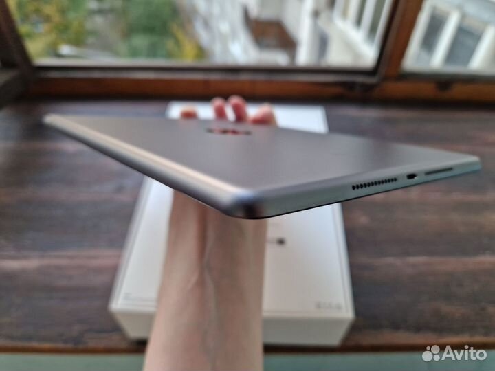 Планшет Apple iPad 7 2019 Wi-Fi Only 32 Гб