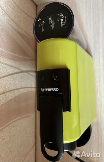 Кофемашина nespresso essenza d30