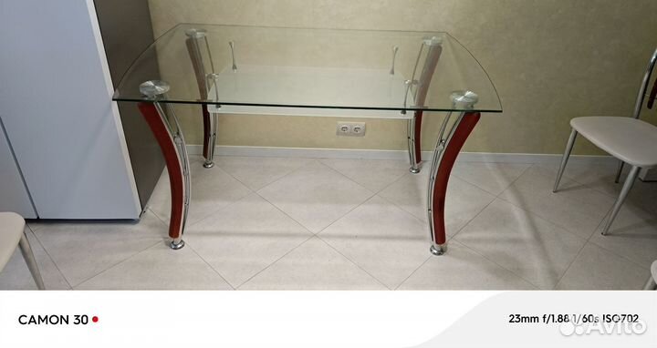 Стол стеклянный tempered glass