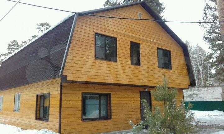 Коттедж 400 м² на участке 20 сот.