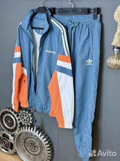 Стильный костюм Adidas винтаж, новый, с бирками