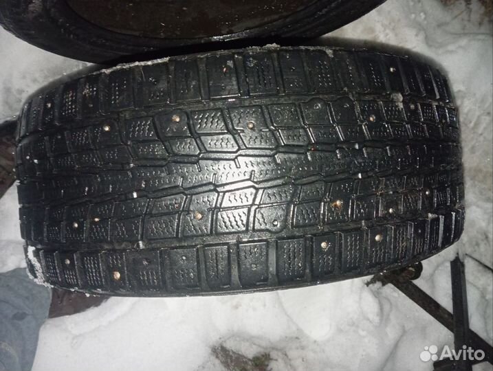 Dunlop SP Winter Ice 01 215/50 R17 48P