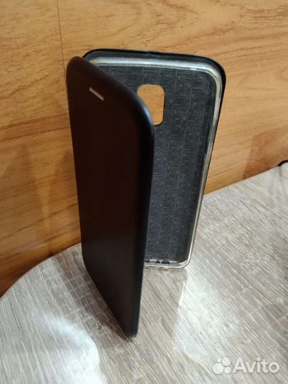 Чехлы на телефон