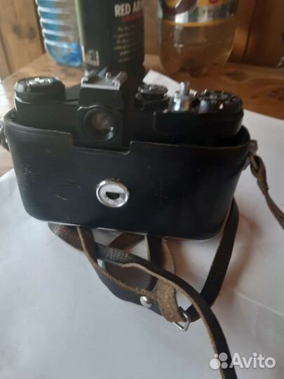 Пленочный фотоаппарат зенит