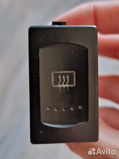 Кнопка обогрева заднего стекла VW Passat B5