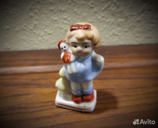 Винтажная Статуэтка