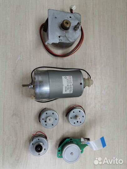 Шаговый двигатель