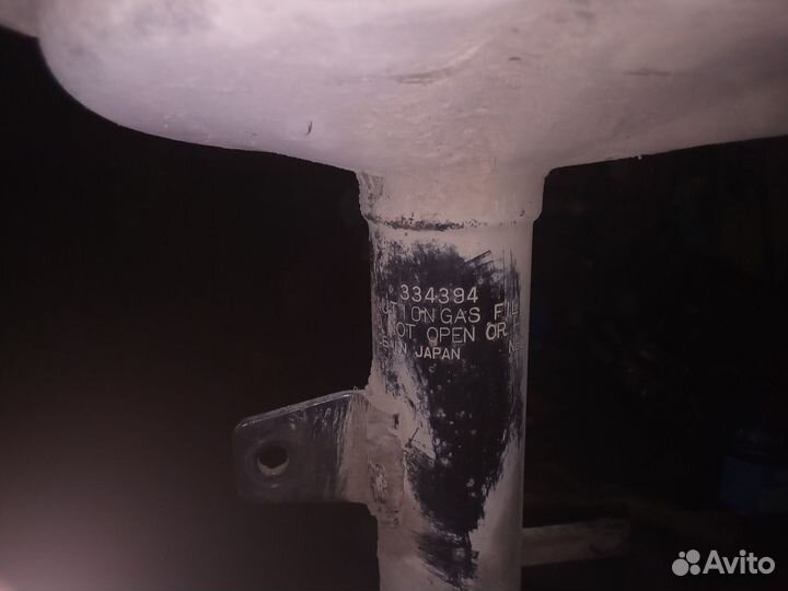 Задний амортизатор lexus RX 350