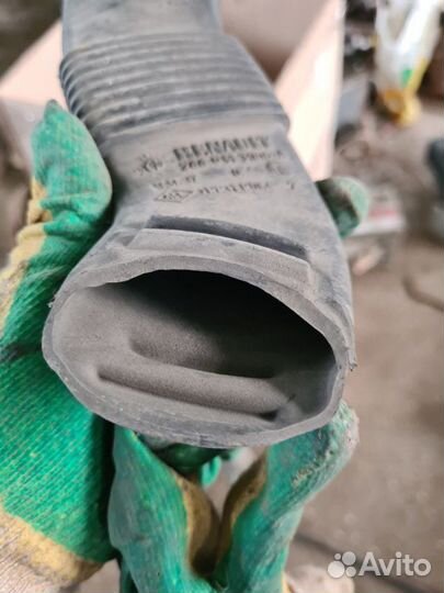 Патрубок воздушного фильтра Renault Fluence седан