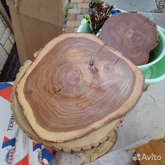 Карагач,Орех крупные спилы