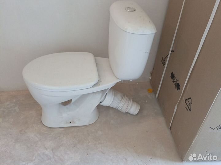 Унитазы и бачки бу