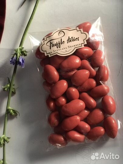 Миндаль карамелезированный в шоколаде