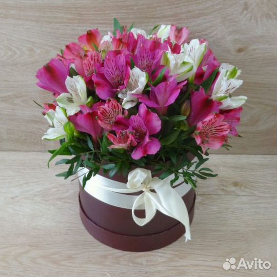 Цветы в коробке 242