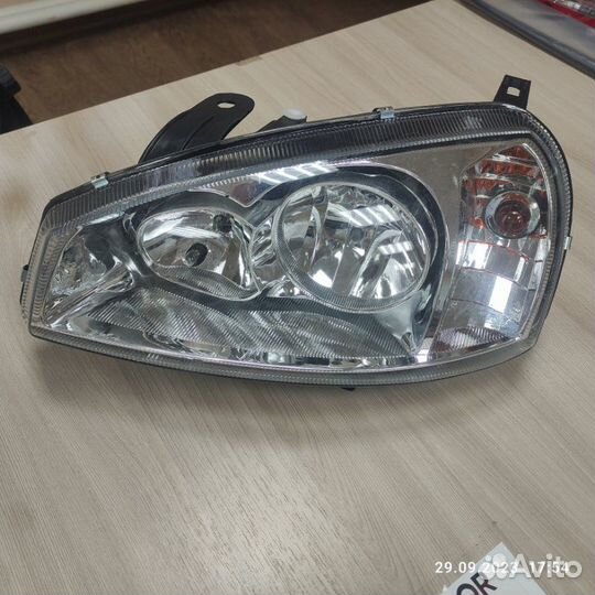 Фара левая Лада Калина