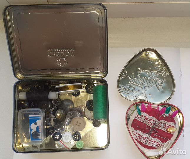 Набор нитки, иголки, напёрсток и.т.д