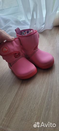 Резиновые сапоги для девочки crocs 7