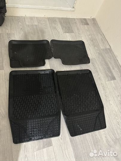 Коврики в авто