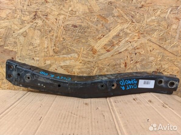 Mitsubishi Outlander 3 кронштейн подрамника