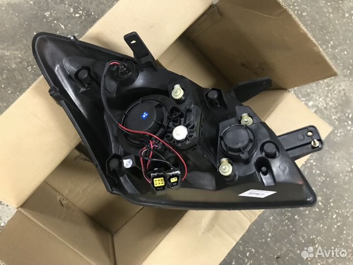 Фара левая Great Wall Hover H3