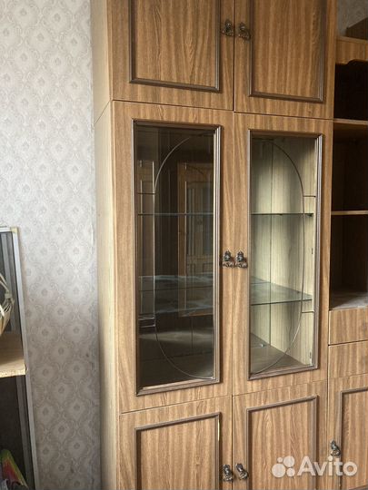 Шкаф распашной