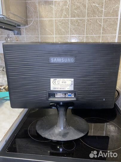 Монитор Samsung