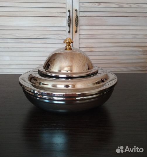 Икорница с ёмкостью для льда и крышкой