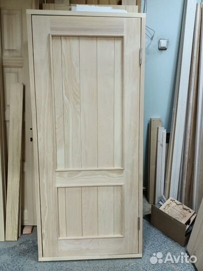 Дверь из массива