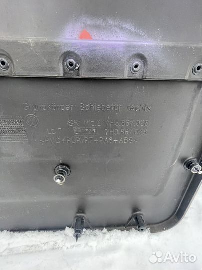 Обшивка двери фольксваген т5