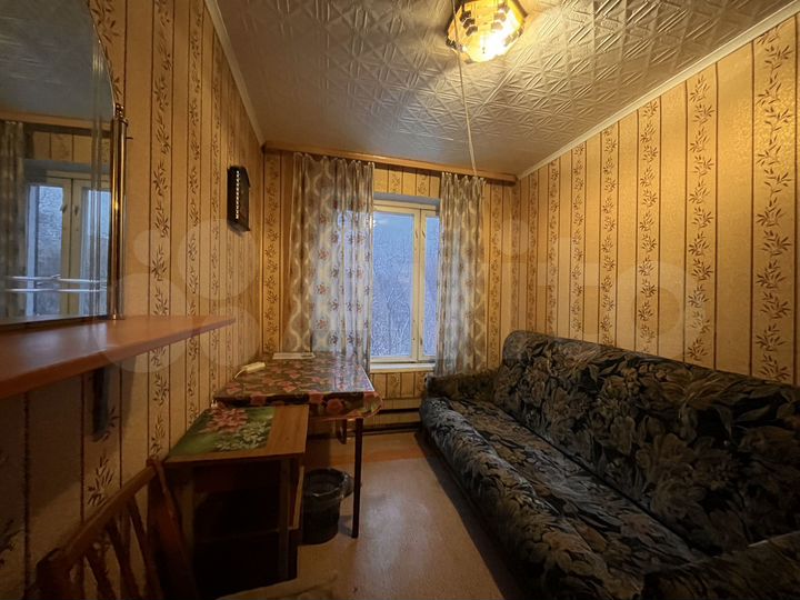 Комната 10 м² в 3-к., 3/9 эт.