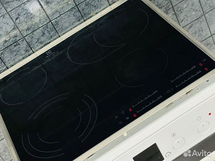 Варочная панель Electrolux EHF 96547FX