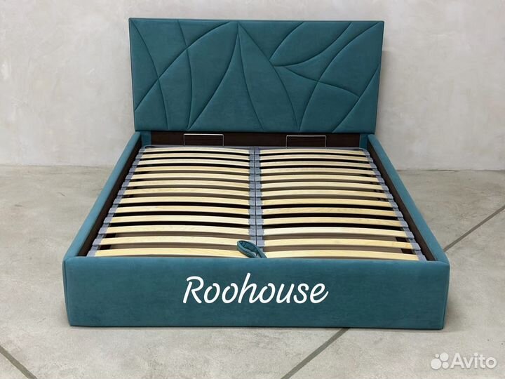 Кровать двуспальная